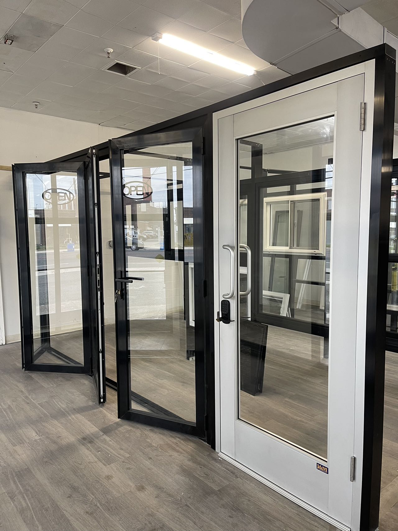 75 Series Aluminum Bi-Fold Sliding Door